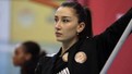 Hande Baladın'ın mini elbiseli paylaşımı Instagram'ı salladı. Kusursuz fiziğiyle dikkat çekti