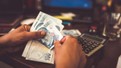 Emekli promosyonu 20 bin TL oluyor. Emekliler dikkat bankalar harekete geçti. Emekli banka promosyonlarında rakam artıyor