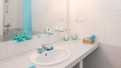Banyo ve derz aralarındaki tüm kirleri yok ediyor: Saatlerce uğraşmanıza gerek kalmadı. Bu formül sayesinde 10 dakikada banyo derzleriniz ilk günkü formuna dönüşecek