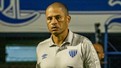 Hocalık deneyimi kötü bitti. Alex de Souza 18 maçta 9 yenilgi 3 beraberlik alınca çalıştırdığı ikinci lig ekibi Avai'den kovuldu