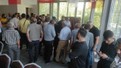 CHP İl Kongresi'nde arbede yaşandı! Tartışma yumruklu, oraklı kavgaya dönüştü. Polis iki kişiyi gözaltına aldı