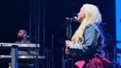 Ece Seçkin konserini yarıda kesti. Hayranın yaptığı Seçkin'i çileden çıkardı: Kalbime inecek