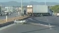 İzmir'de can pazarı! Karşı şeride geçen araç TIR'la çarpıştı