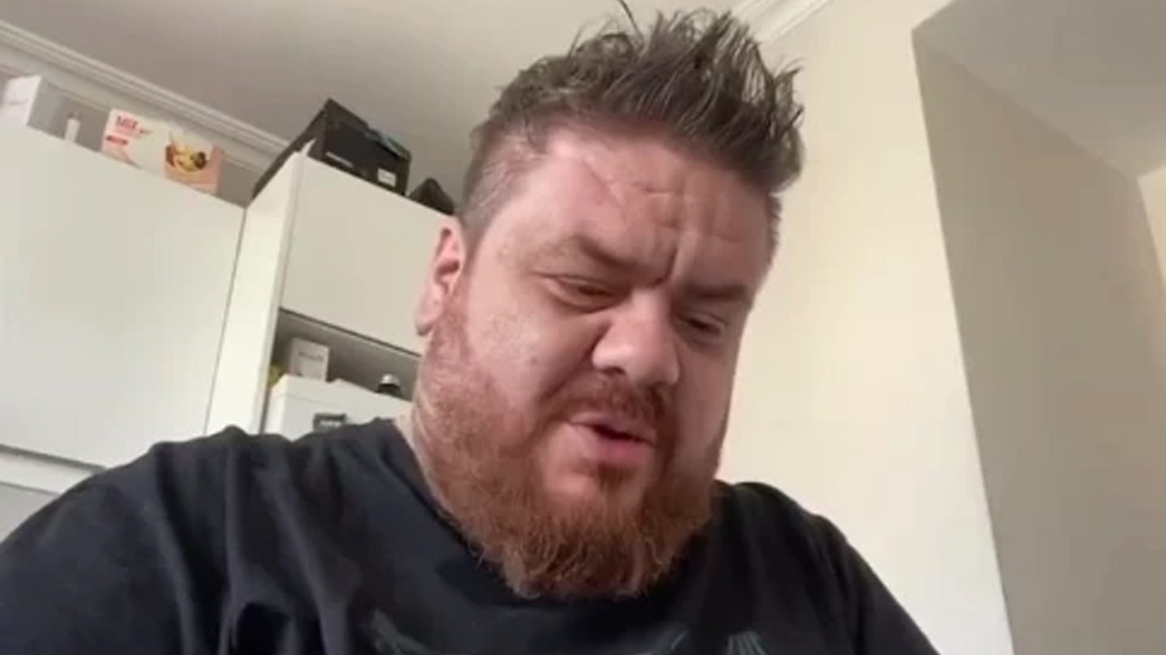 Ünlü komedyen Emre Mutlu’yu gören tanıyamadı! 18 ayda 133 kilo verdi