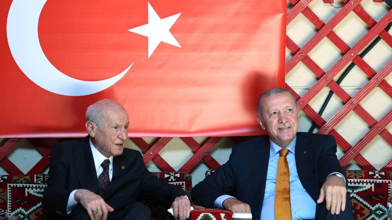 Cumhurbaşkanı Erdoğan ve Devlet Bahçeli Ahlat'ta: Selçuklu Kabristanı'nı ziyaret ediyor