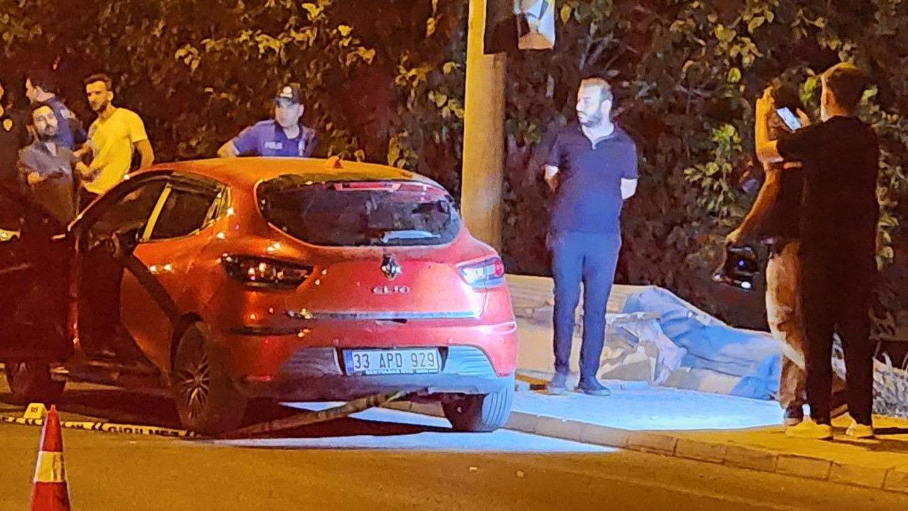 Diyarbakır'da  iki grup arasında silahlı kavga! Ortalık savaş alanına döndü: Ölü ve yaralılar var