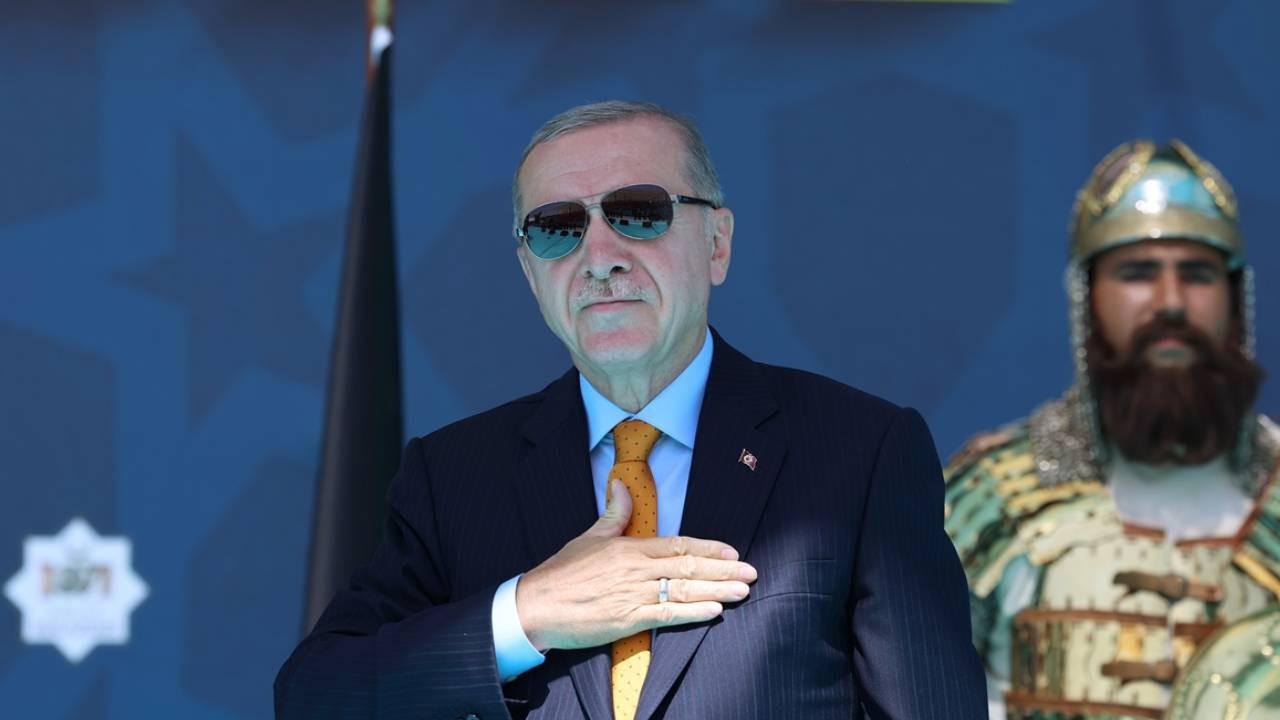 Cumhurbaşkanı Erdoğan'dan Terörsüz Türkiye mesajı: Yönünü Ankara'ya ve Şam'a dönenler kazanacak