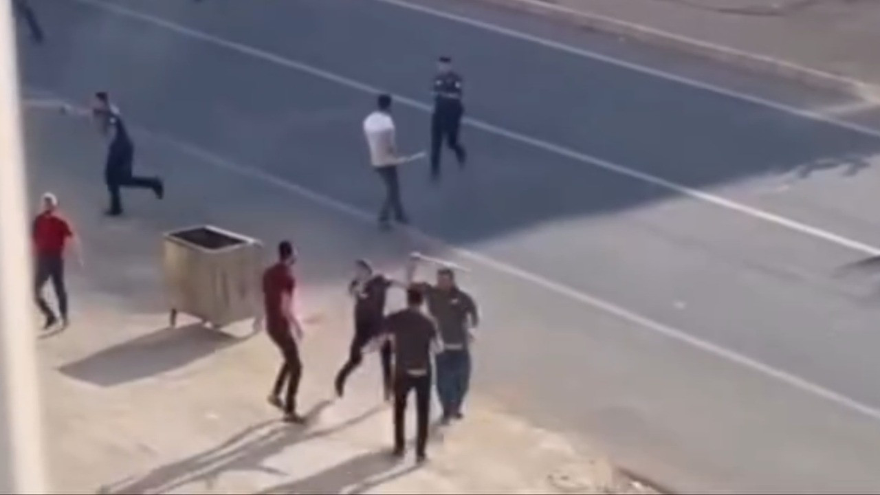 İki aile arasında taşlı sopalı kavga! Sebebi ise şaşırtmadı