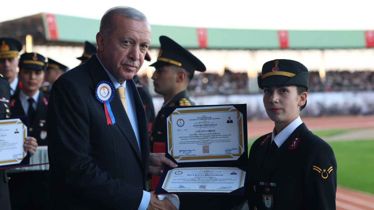 Cumhurbaşkanı Erdoğan Mezuniyet Töreni'nde konuştu! "Kendilerini dev aynasında gören zalimler, mutlaka kaybedecek''