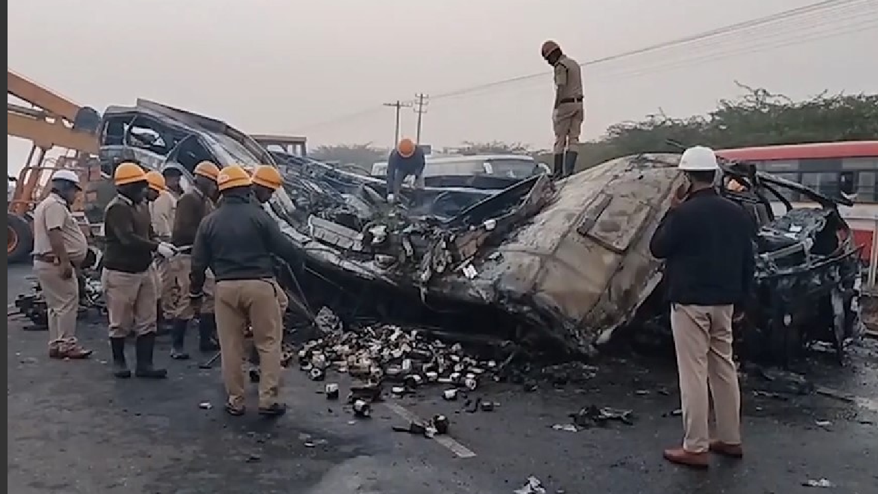 Katliam gibi kaza! 9 ölü, 21 yaralı