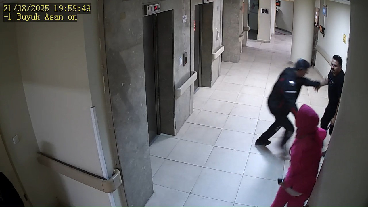 Hastanede dehşet anları! Boşanma aşamasındaki eşini kovalayıp, vurdu