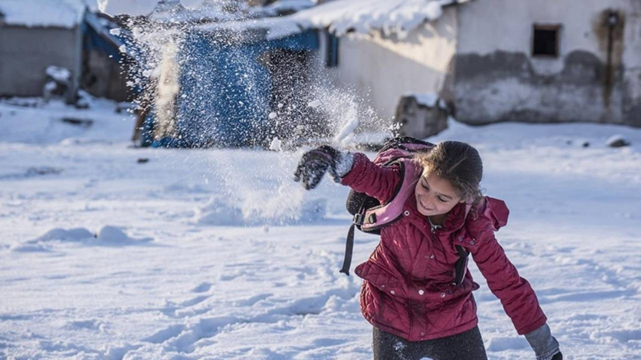 Eğitime kar engeli! 23 ilde okullar tatil edildi
