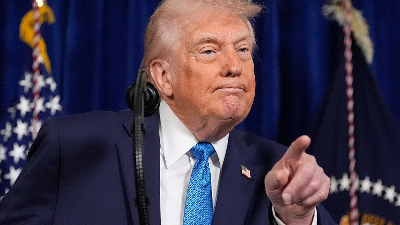 Trump krallığını ilan etti! "Vahşi bir adam. Milyonlarca insanı öldürdü"