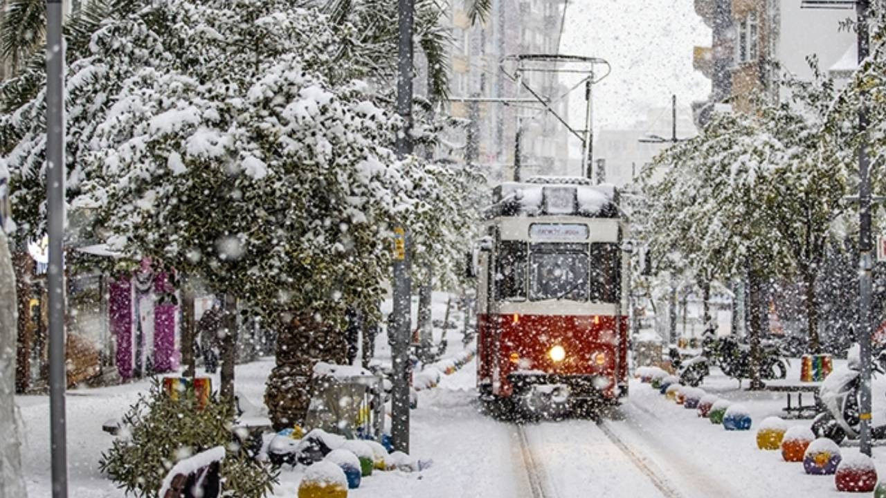 O tarihe dikkat: Kar geri dönüyor! Bakanlık ve Meteoroloji'den 36 kent için uyarı
