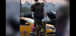 İstanbul'da esrarengiz bir kadın. Gören dönüp bir kez daha baktı