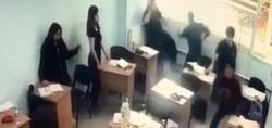Gebze'de kursta dehşet anları kamerada! Sınıfa girip öğrenciye bıçak ve sopayla saldırdı