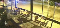 Kuzeninin iş yerine kurşun yağdırdı! Esenyurt'ta iş yerine silahlı saldırı kamerada