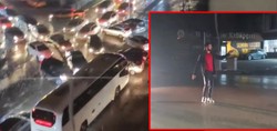 Futbol hakemi bu kez trafiği yönetti: Van'da ilginç anlar kamerada
