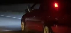 Bursa'da trafikte şoke eden görüntü! Bir ayağı camda bir ayağı gazda böyle yolculuk yaptı