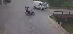 Adana'da film sahnelerini aratmayan görüntü! Sulama kanalına uçan motosikletten bakın nasıl kurtuldu