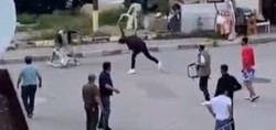 Bıçak, tekme, yumruk ve sopalar havada uçuştu! Edirne'de trafikte korna kavgası meydan savaşına dönüştü. 5 kişi yaralandı, 10 kişi de gözaltına alındı