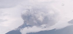Yüzlerce kişi tahliye edildi! Guatemala’daki Fuego Yanardağı'nda patlama meydana geldi