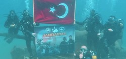 Jandarma teşkilatının 186. yıldönümünü su altına kutladılar