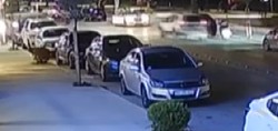 Sakarya'da çöp atmaya giden kadın canından oldu! Otomobil sürücüsü kadına çarpıp böyle kaçtı