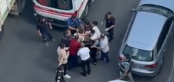 Mardin'de iki grup arasında çıkan kavgada ortalık karıştı! 4 kişinin yaralandığı kavgada tekme ve yumruklar havada uçuştu