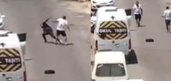 Kahramanmaraş’ta sokak ortasındaki silahlı kavgada kan aktı! 1 kişinin vurulduğu anlar kameraya böyle yansıdı