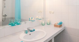 Banyo ve derz aralarındaki tüm kirleri yok ediyor: Saatlerce uğraşmanıza gerek kalmadı. Bu formül sayesinde 10 dakikada banyo derzleriniz ilk günkü formuna dönüşecek