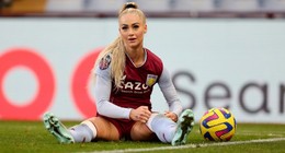 Alisha Lehmann'dan nefes kesen bikinili paylaşımlar! Havuz başında keyif yaptı
