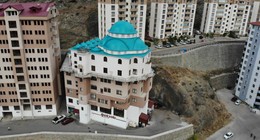 Böyle cami görülmedi: Müteahhit günahlarını affettirmek için yaptı