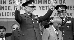 Üzerinden 43 yıl geçti ama izleri hala derin! Tarihin kara lekesi 12 Eylül 1980 Darbesi. Öncesi ve sonrasında neler yaşandı?