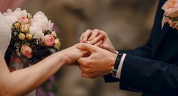 Evlenecekler DİKKAT. Meğer ideal evlenme yaşı buymuş: Bilimsel araştırmalara göre ideal evlilik yaşı belli oldu. Mutlu ve kaliteli evliliğin sırrı yaş faktörüyle ilişkili