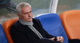 Galatasaray derbisinin ardından Fenerbahçe ile ipleri koptu. Jose Mourinho bedavaya takımdan yolluyor