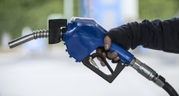 Akaryakıttaki dev indirim tabelaya yansıdı. Benzin ve motorin 50 liranın altına indi. İşte  güncel benzin, motorin ve LPG fiyatları (26 Haziran Perşembe 2025)