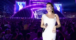 Ebru Yaşar Ege'de fırtına kopardı! Güçlü sesi ile büyüledi