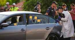 İzmir’de kanlı pusu! Hareket halindeki araca ateş açıldı: 3 ölü 3 yaralı
