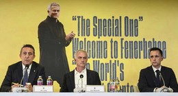 Beklenen oldu: Fenerbahçe o isimle yollarını ayırdı. Taraftarın büyük tepkisi vardı!