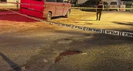 Sokak ortasında dehşet! Babasını bıçakladı