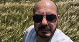 Tarlada bir selfie çekti, üzerinden 25 kene çıktı! Köy ziyareti zehir oluyordu