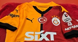 Galatasaray bir anda karıştı, sonu ayrılık oldu. Mauro Icardi ile tartıştı ve eşyalarını topladı