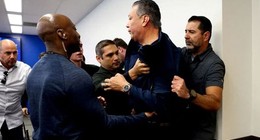 ABD'de senatöre ters kelepçe takıldı