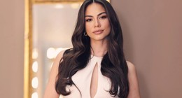 Eşref Rüya'nın Nisan'ıydı...  Demet Özdemir 'sezon finali' notuyla peş peşe paylaştı! İddialı pozlarına yorum yağıyor