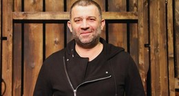 Şevket Çoruh'un kendisinden 15 yaş küçük eşi güzelliğiyle gündem oldu! O kareleri yorum yağmuruna tutuldu