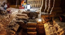 Betonun altında ortaya çıktı! 400 yıllık ve mühürlü