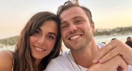 Tolga Sarıtaş ve Zeynep Mayruk'tan kutlama. Sosyal medyadan romantik evlilik yıl dönümü paylaşımı