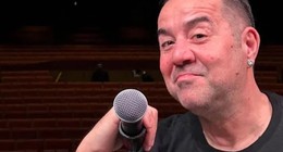 Ata Demirer denizin derinliklerine daldı! Ahtapot ile korkusuzca çektiği video beğeni topladı