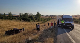 Otomobil yoldan çıktı! 5 kişi yaralandı
